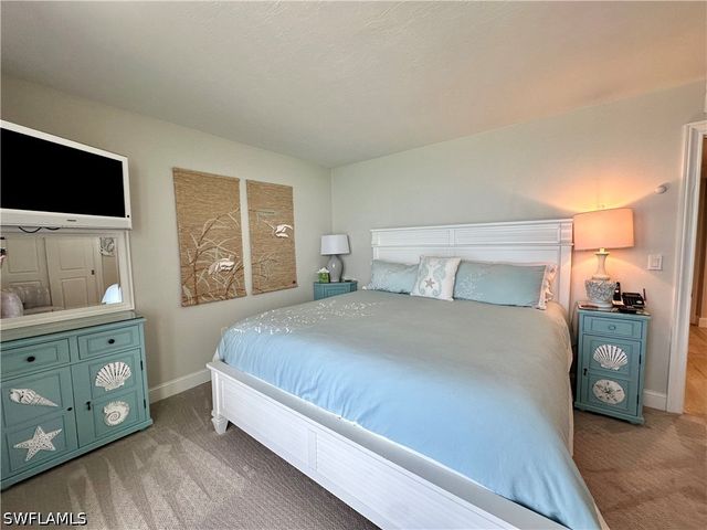 10951 GULFSHORE DR 1405, Naples, FL 34108