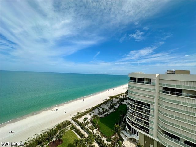 10951 GULFSHORE DR 1405, Naples, FL 34108