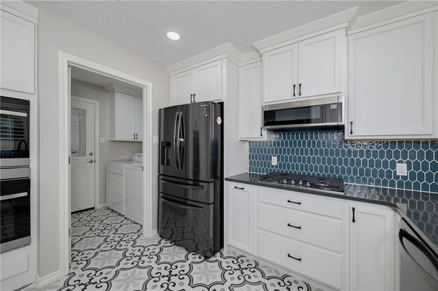 1203 Guadalupe Drive, College Station, TX 77840