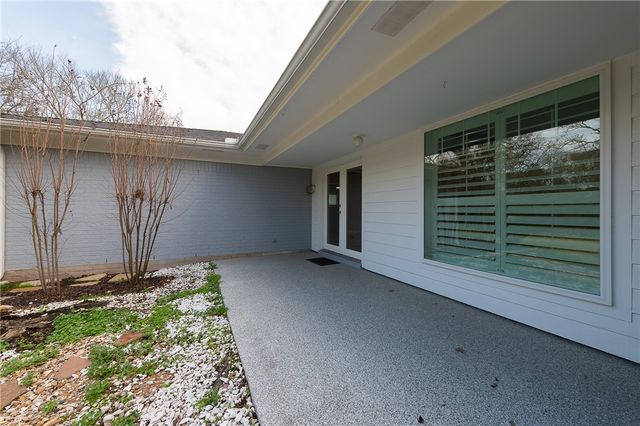 1203 Guadalupe Drive, College Station, TX 77840