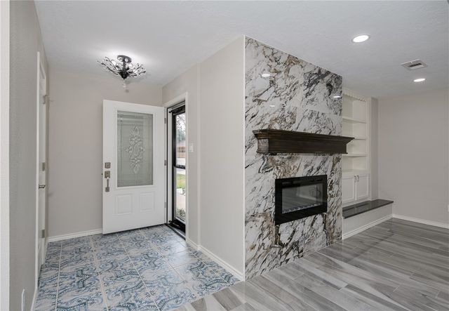 1203 Guadalupe Drive, College Station, TX 77840