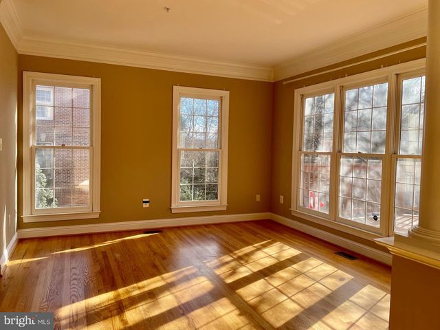 1030 GRAND OAK WAY, Rockville, MD 20852