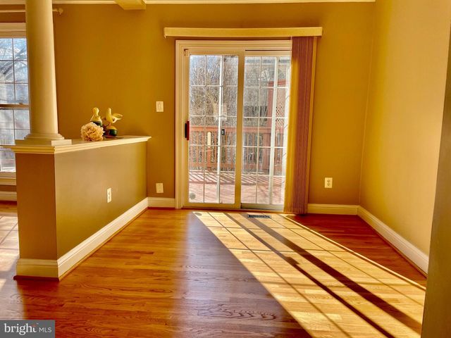 1030 GRAND OAK WAY, Rockville, MD 20852