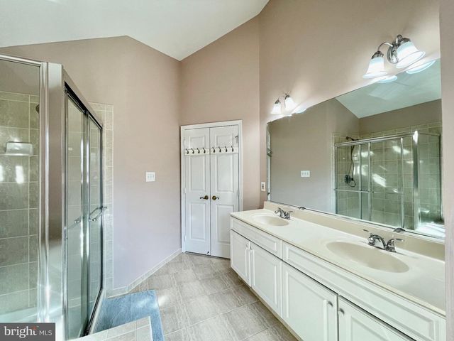 1030 GRAND OAK WAY, Rockville, MD 20852