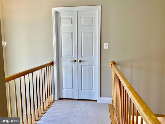 1030 GRAND OAK WAY, Rockville, MD 20852
