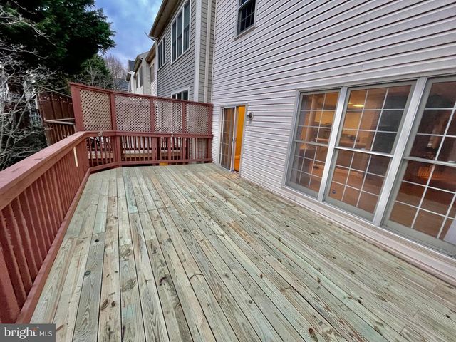 1030 GRAND OAK WAY, Rockville, MD 20852