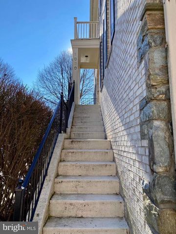 1030 GRAND OAK WAY, Rockville, MD 20852