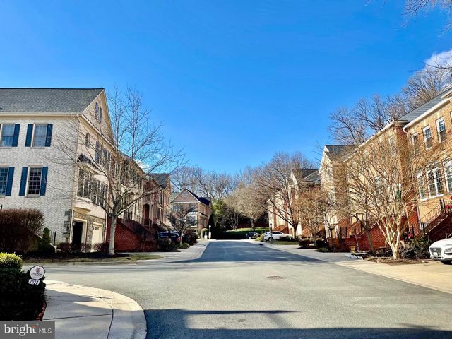 1030 GRAND OAK WAY, Rockville, MD 20852