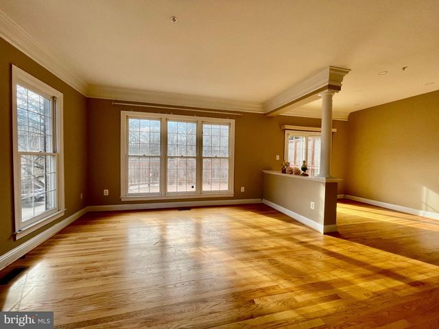 1030 GRAND OAK WAY, Rockville, MD 20852