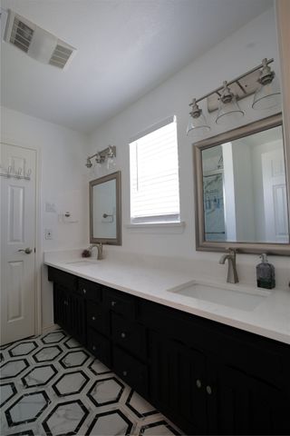 1047 Quail Run, Duncanville, TX 75116