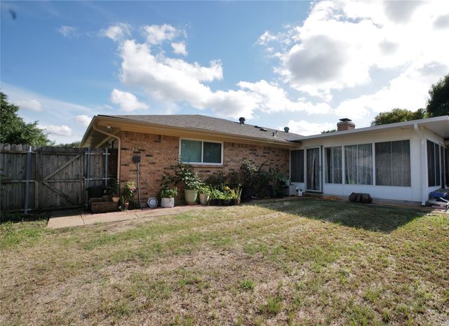 1047 Quail Run, Duncanville, TX 75116