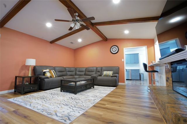 1047 Quail Run, Duncanville, TX 75116