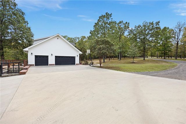 1088 Pine Twist Road, Russellville, AR 72802