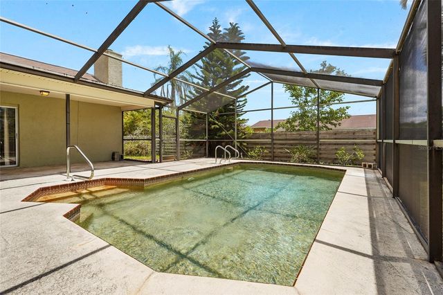 6909 9TH COURT E, Sarasota, FL 34243