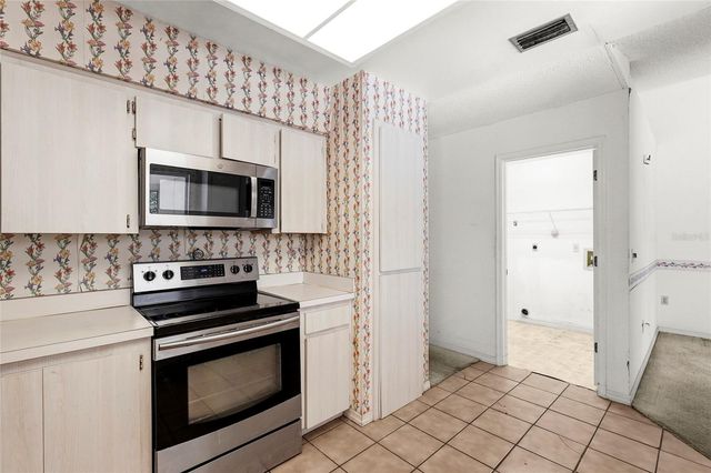 6909 9TH COURT E, Sarasota, FL 34243