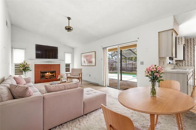 6909 9TH COURT E, Sarasota, FL 34243