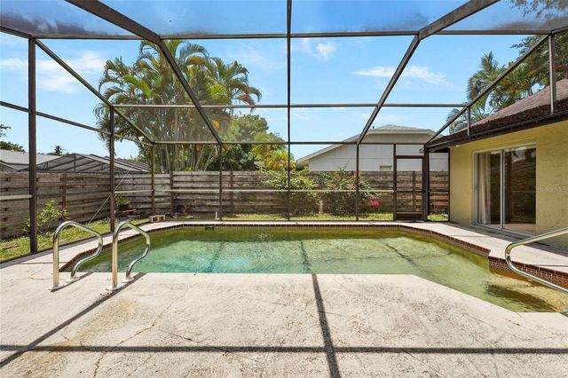 6909 9TH COURT E, Sarasota, FL 34243