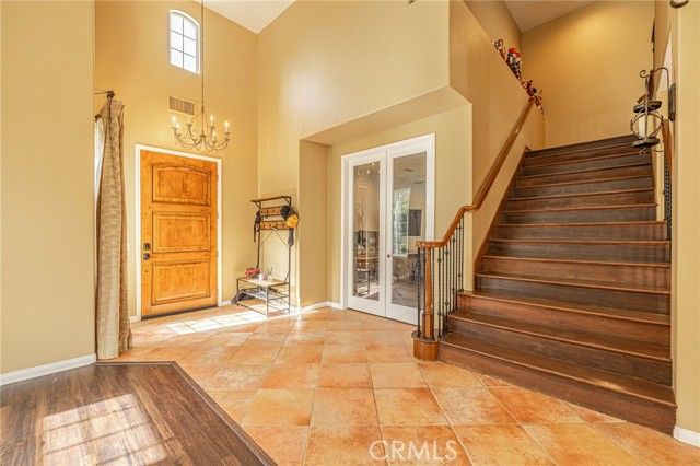 574 Oak Tree Court, Simi Valley, CA 93065