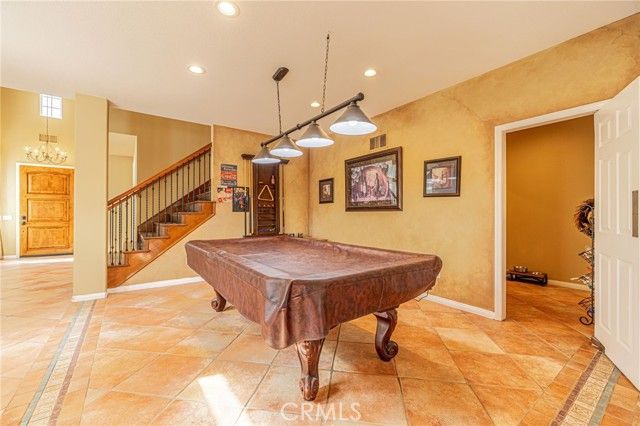 574 Oak Tree Court, Simi Valley, CA 93065