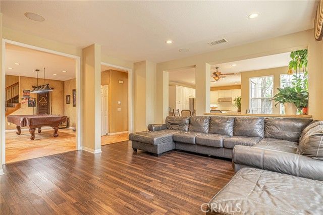 574 Oak Tree Court, Simi Valley, CA 93065