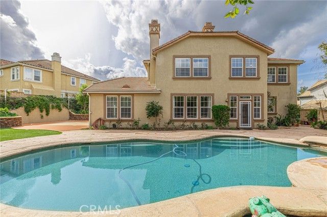 574 Oak Tree Court, Simi Valley, CA 93065