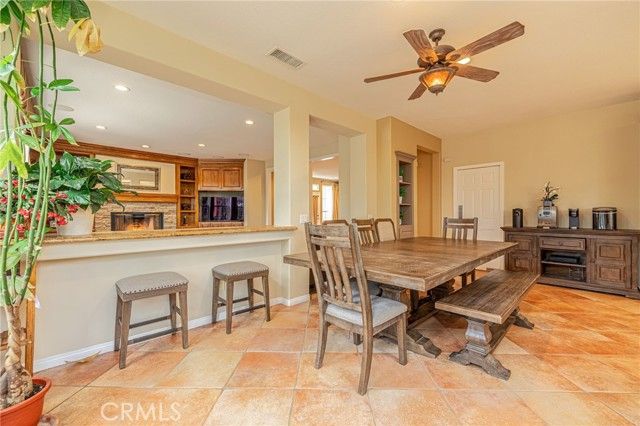 574 Oak Tree Court, Simi Valley, CA 93065