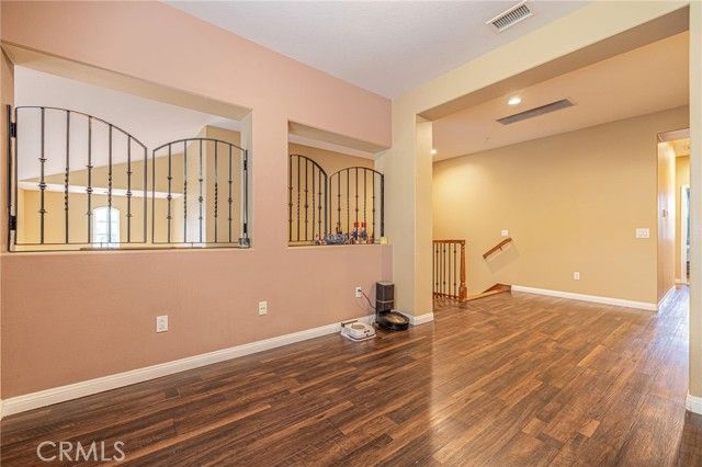 574 Oak Tree Court, Simi Valley, CA 93065