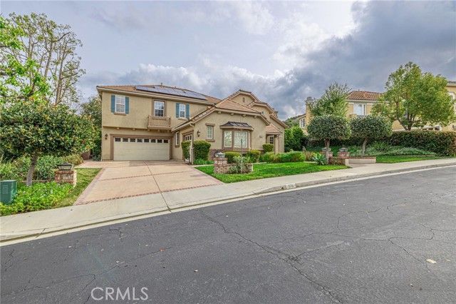 574 Oak Tree Court, Simi Valley, CA 93065