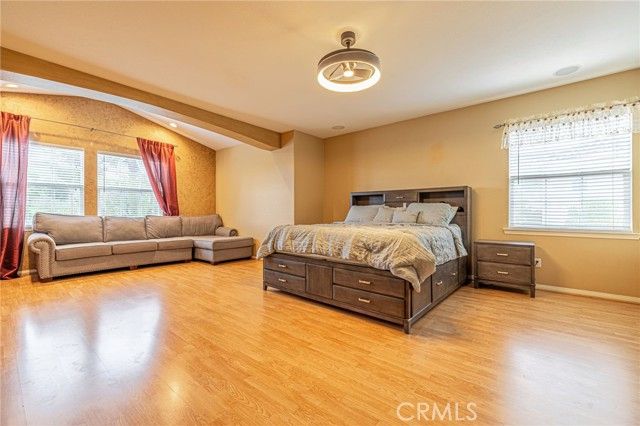 574 Oak Tree Court, Simi Valley, CA 93065