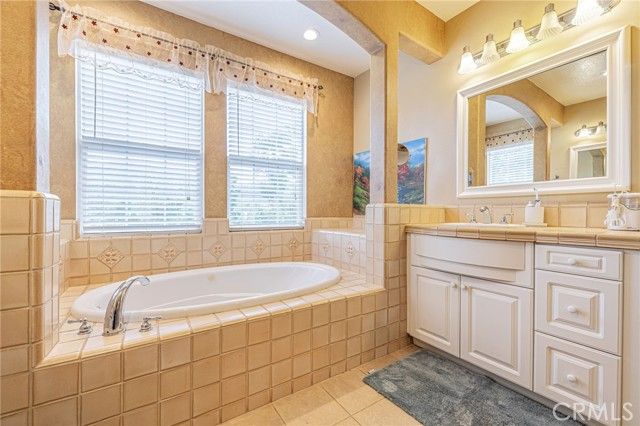 574 Oak Tree Court, Simi Valley, CA 93065