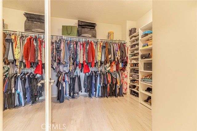 574 Oak Tree Court, Simi Valley, CA 93065