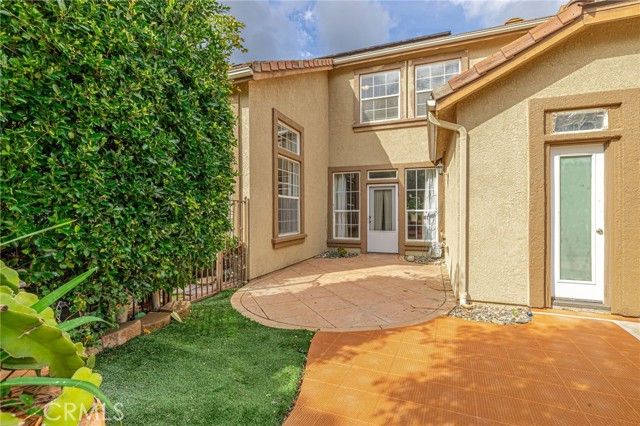 574 Oak Tree Court, Simi Valley, CA 93065