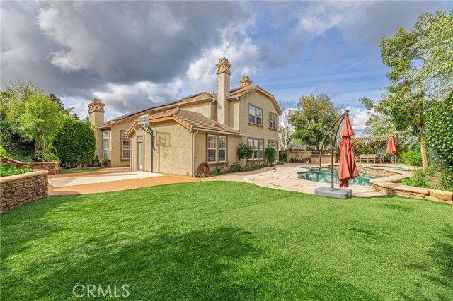 574 Oak Tree Court, Simi Valley, CA 93065