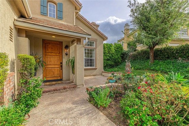 574 Oak Tree Court, Simi Valley, CA 93065