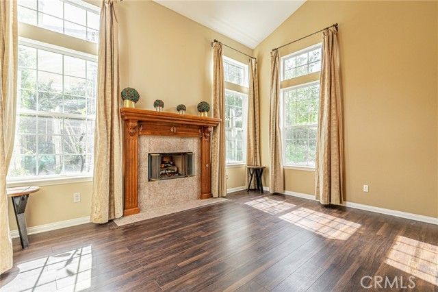 574 Oak Tree Court, Simi Valley, CA 93065