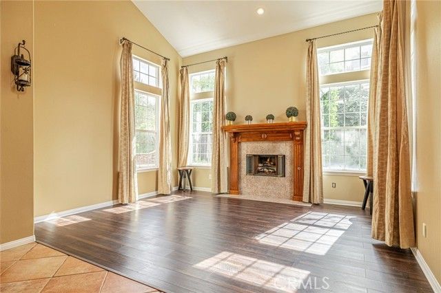 574 Oak Tree Court, Simi Valley, CA 93065