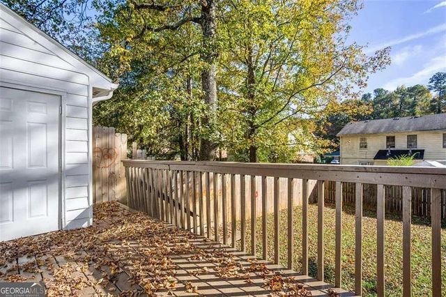 5232 Ridge Forest Drive UNIT A, Stone Mountain, GA 30083