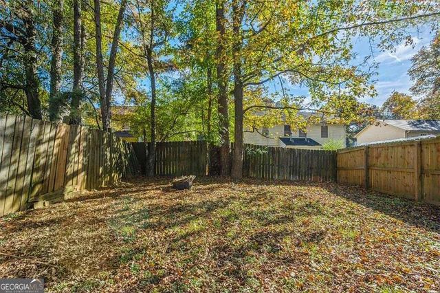 5232 Ridge Forest Drive UNIT A, Stone Mountain, GA 30083