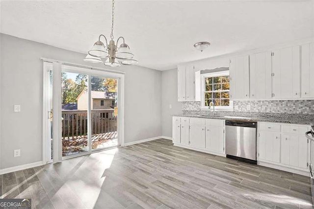 5232 Ridge Forest Drive UNIT A, Stone Mountain, GA 30083