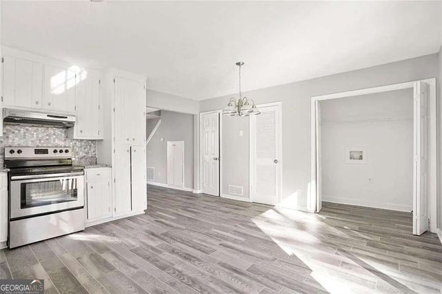 5232 Ridge Forest Drive UNIT A, Stone Mountain, GA 30083