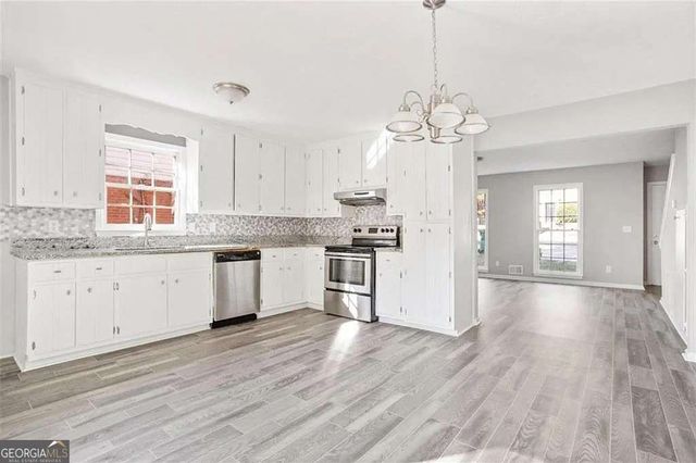 5232 Ridge Forest Drive UNIT A, Stone Mountain, GA 30083