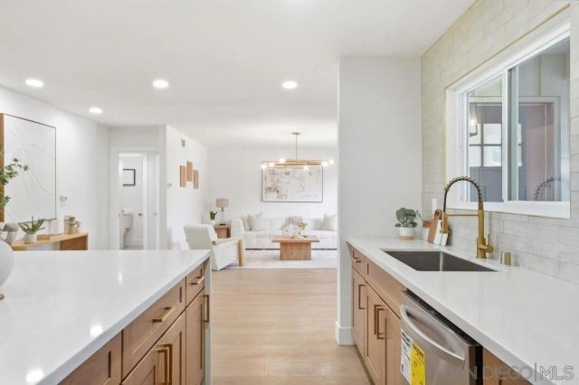 5822 Stadium St, San Diego, CA 92122