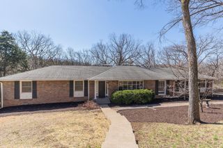 4631 Shys Hill Rd, Nashville, TN 37215
