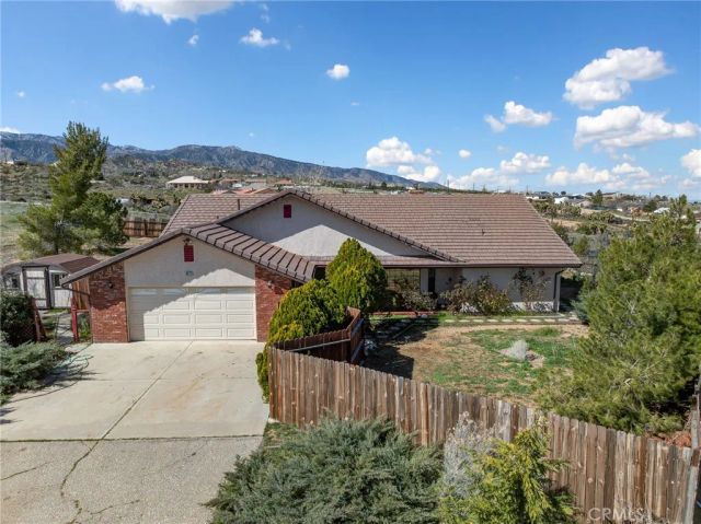 8672 Sierra Vista, Phelan, CA 92371