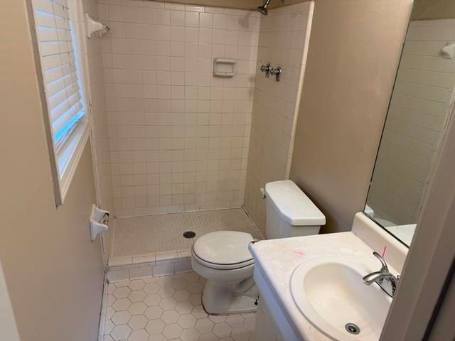 5962 RAINTREE DR, Memphis, TN 38115