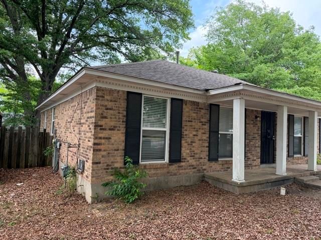 5962 RAINTREE DR, Memphis, TN 38115