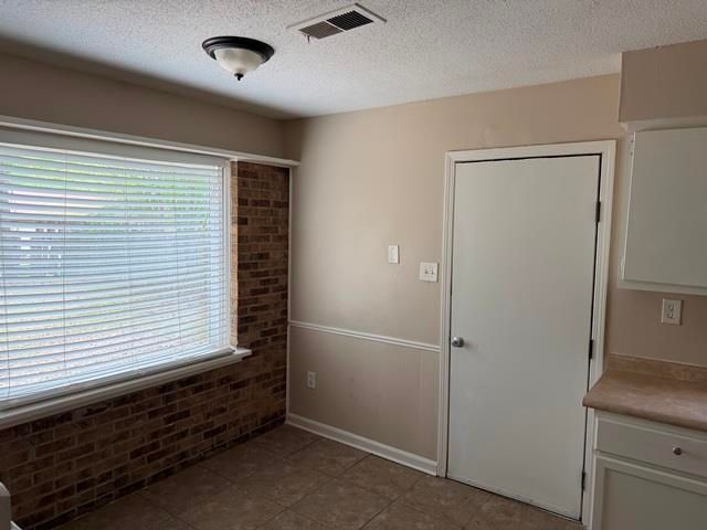 5962 RAINTREE DR, Memphis, TN 38115