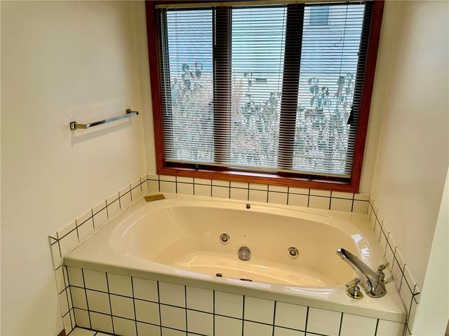 4 Lois Lane, Bella Vista, AR 72715