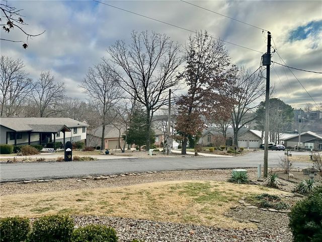 4 Lois Lane, Bella Vista, AR 72715
