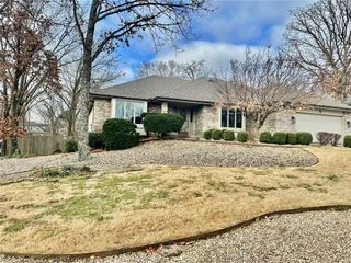 4 Lois Lane, Bella Vista, AR 72715